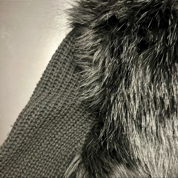Armani Exchange faux fur jacket - Picture 11 of 16